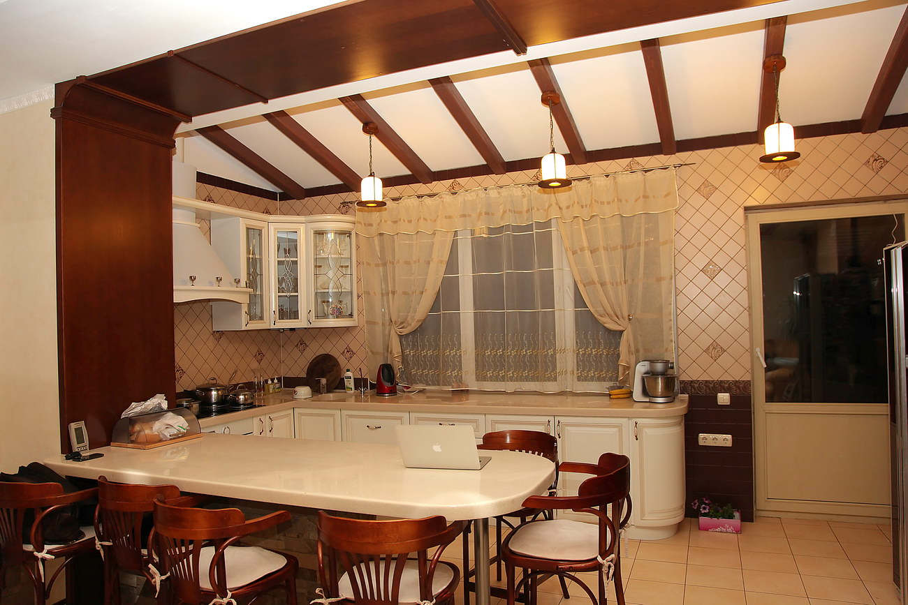 Дизайн интерьера кухня-гостиная Козын