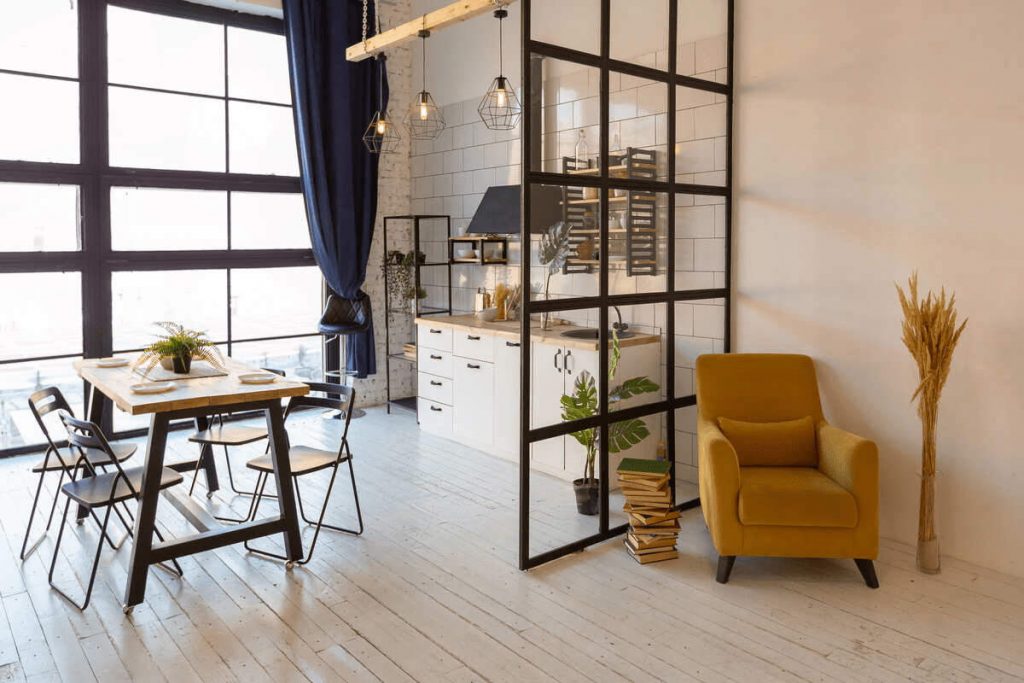 Дизайн кухни минимализм, маленькая квартира, скандинавский стиль, стол и стулья фото