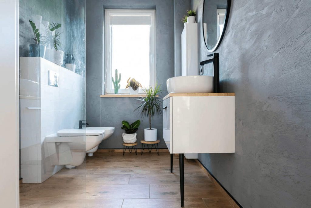 санузел, ванная, туалет в скандинавском стиле, декоративная штукатурка, дизайн ванной